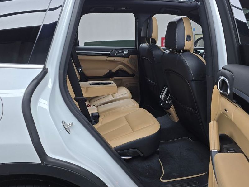 2014 Porsche Cayenne 3.0 Diesel Platium Edition 958 photo 12