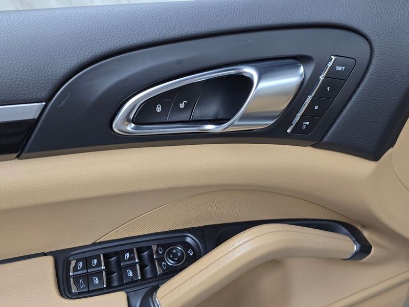 2014 Porsche Cayenne 3.0 Diesel Platium Edition 958 photo 16
