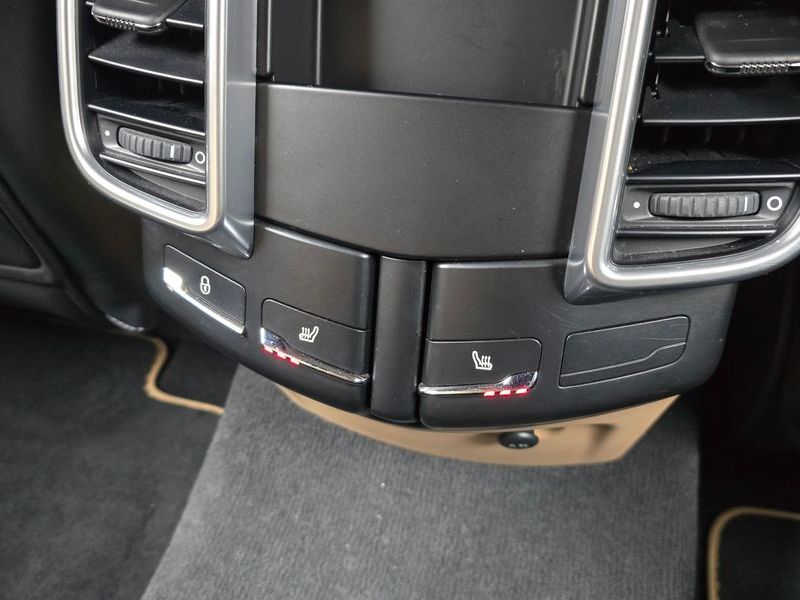 2014 Porsche Cayenne 3.0 Diesel Platium Edition 958 photo 18
