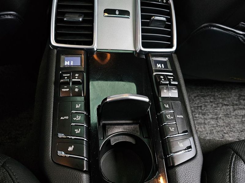 2015 Porsche Panamera 3.6 AWD 970 photo 18