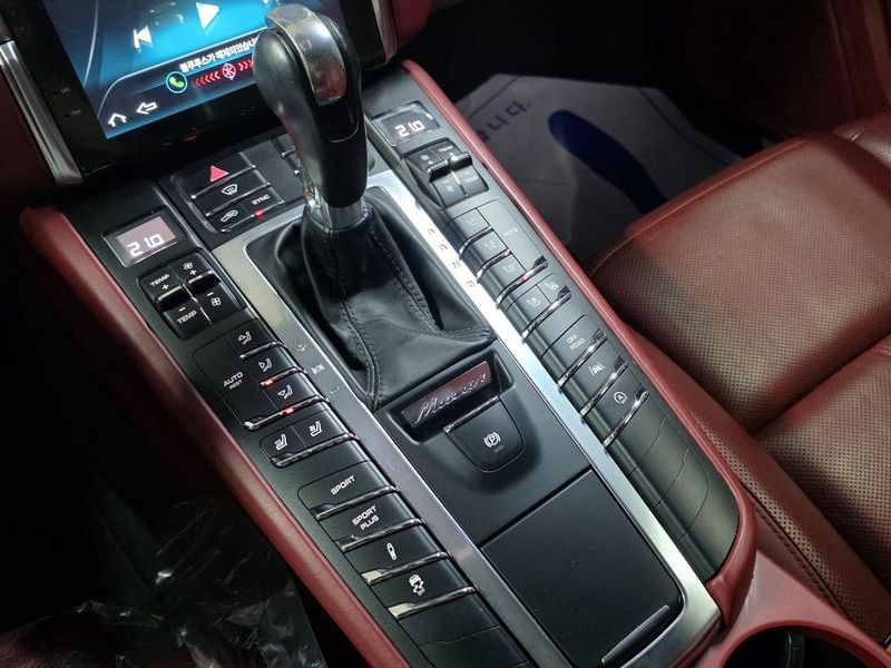 2017 Porsche Macan 3.0 S Diesel 95B photo 15