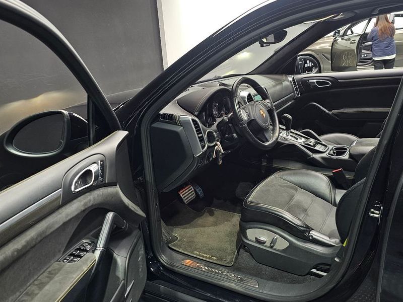 2013 Porsche Cayenne 4.8 GTS 958 photo 11