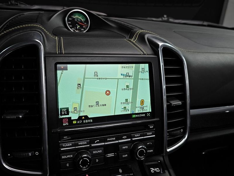 2013 Porsche Cayenne 4.8 GTS 958 photo 14