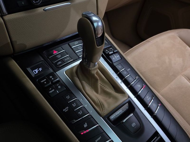2015 Porsche Macan 3.0 S Diesel 95B photo 9