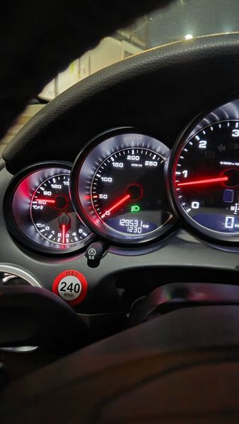 2014 Porsche Cayenne 3.0 Diesel Platium Edition 958 photo 8