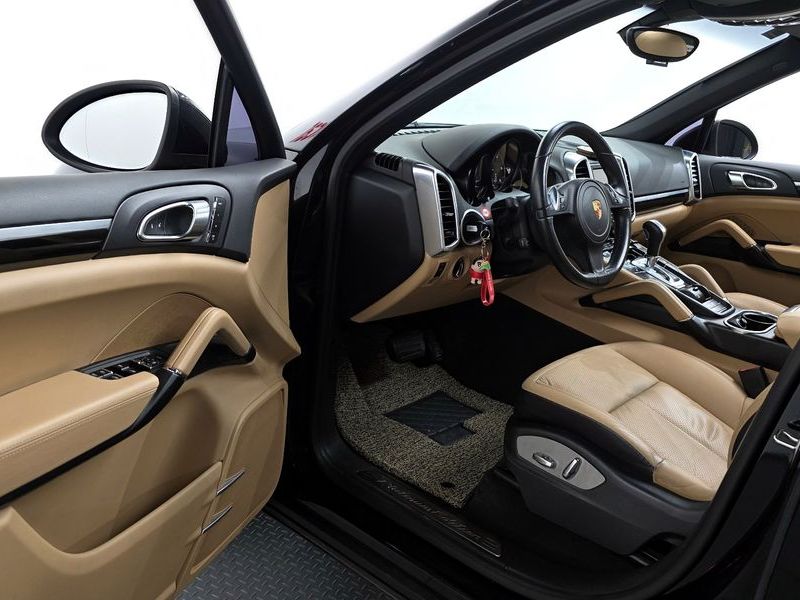 2014 Porsche Cayenne 3.0 Diesel Platium Edition 958 photo 10