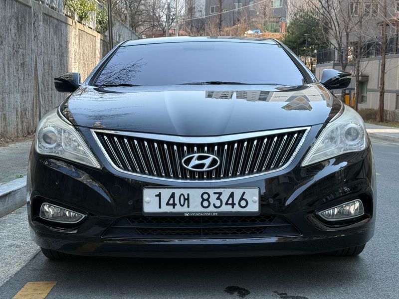 2013 Hyundai Grandeur HG240 Modern photo 1