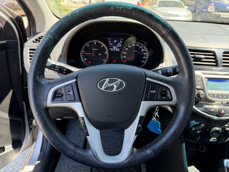 2012 Hyundai Accent Diesel 1.6 VGT Premium photo 7