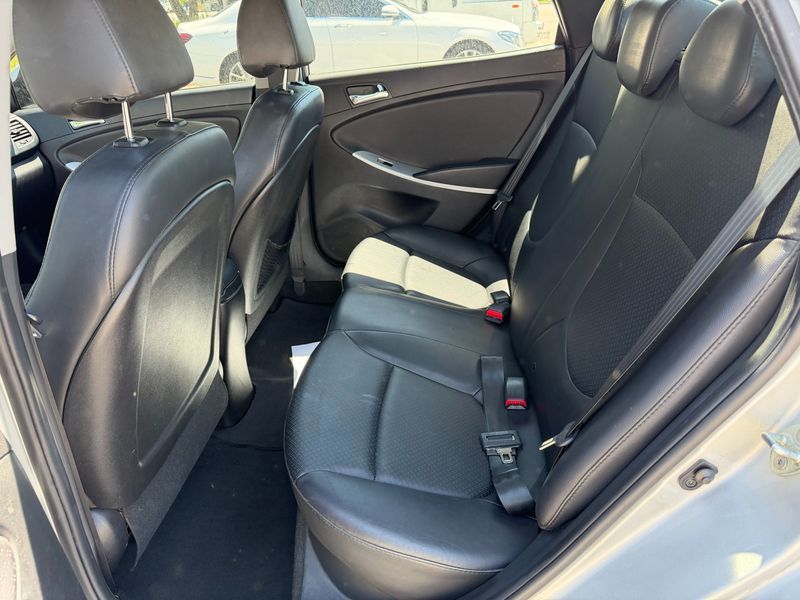 2012 Hyundai Accent Diesel 1.6 VGT Premium photo 11