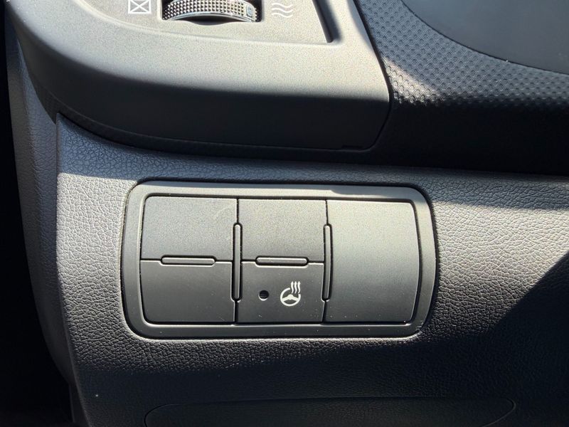 2012 Hyundai Accent Diesel 1.6 VGT Premium photo 14