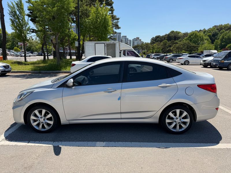 2012 Hyundai Accent Diesel 1.6 VGT Premium photo 19