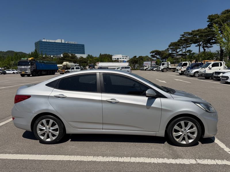 2012 Hyundai Accent Diesel 1.6 VGT Premium photo 20