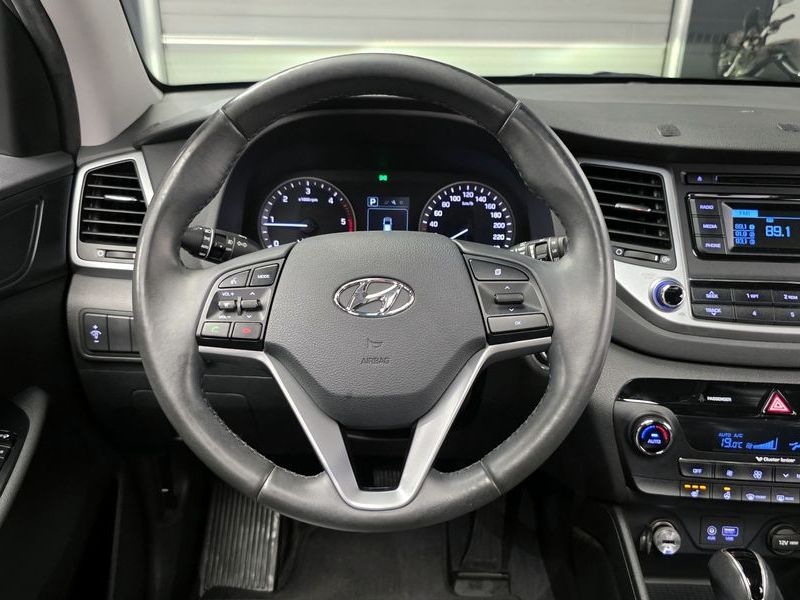 2016 Hyundai Tucson Diesel 1.7 2WD Modern photo 12
