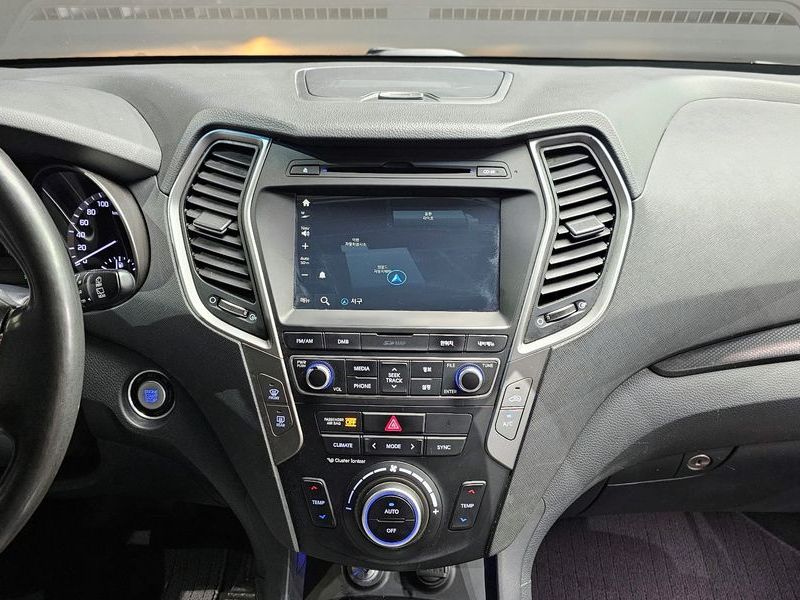 2017 Hyundai Santa Fe Diesel 2.0 2WD Premium photo 13