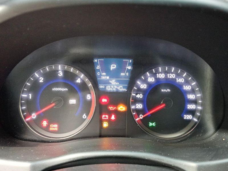 2013 Hyundai Accent Diesel 1.6 VGT Premier photo 8