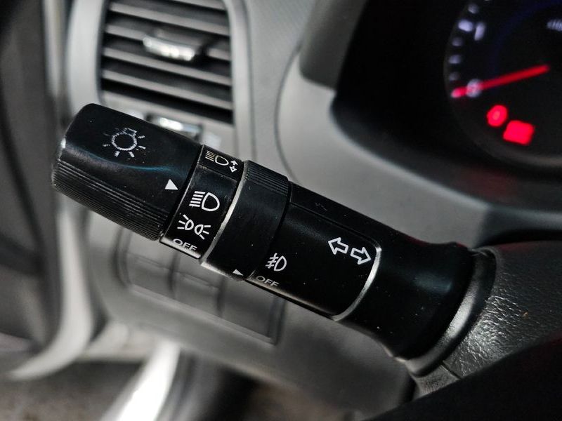 2013 Hyundai Accent Diesel 1.6 VGT Premier photo 15