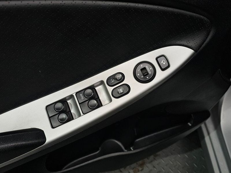 2013 Hyundai Accent Diesel 1.6 VGT Premier photo 16