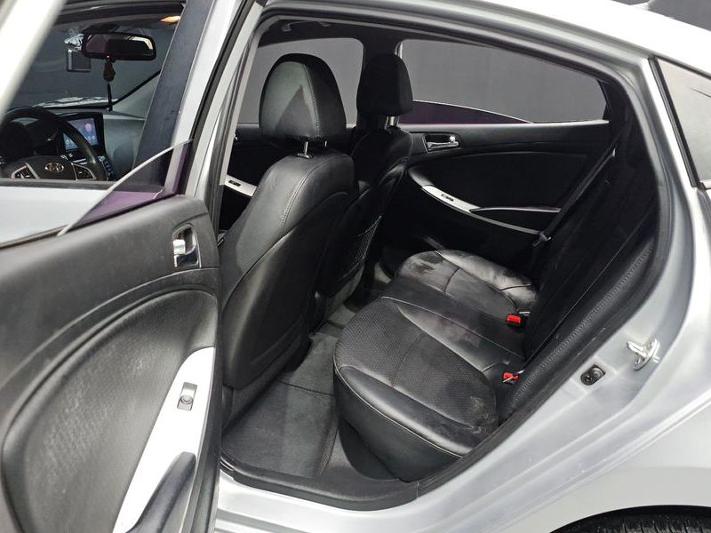 2013 Hyundai Accent Diesel 1.6 VGT Premier photo 19
