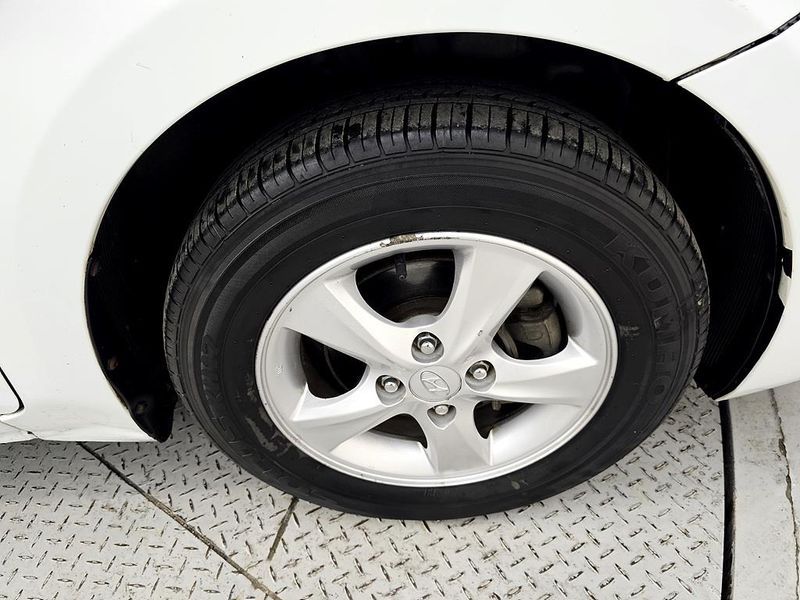 2012 Hyundai Accent Diesel 1.6 VGT Premier photo 20