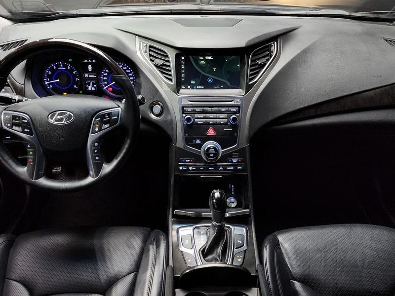 2015 Hyundai Grandeur HG240 Modern photo 7