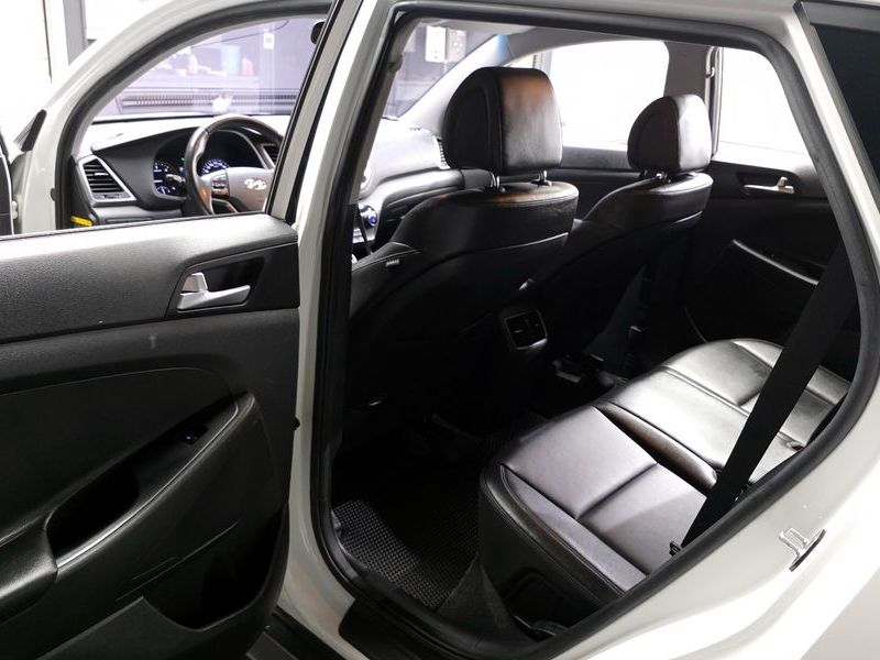 2016 Hyundai Tucson Diesel 1.7 2WD Modern photo 11