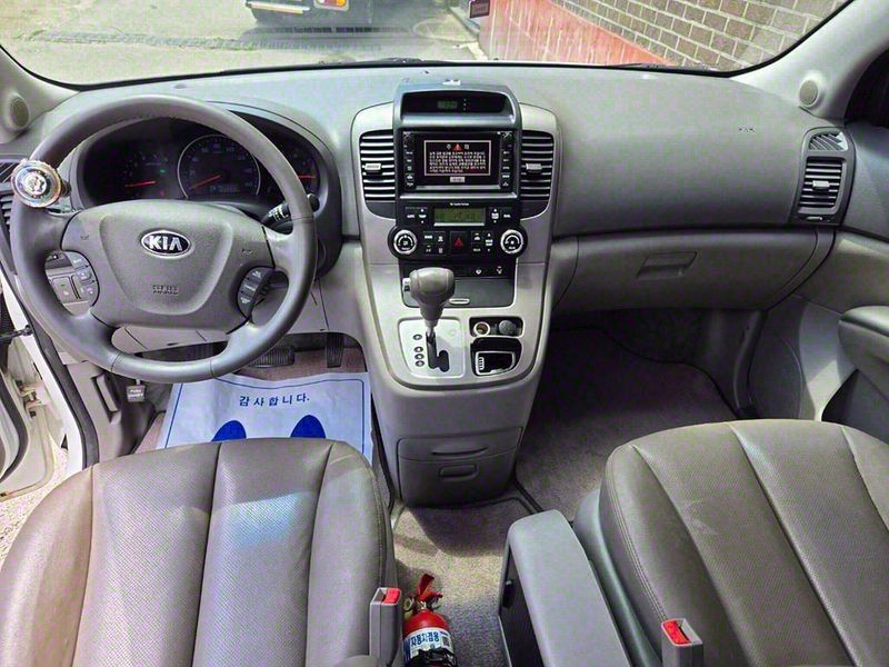 2014 Kia Carnival Grand GLX Premium photo 10