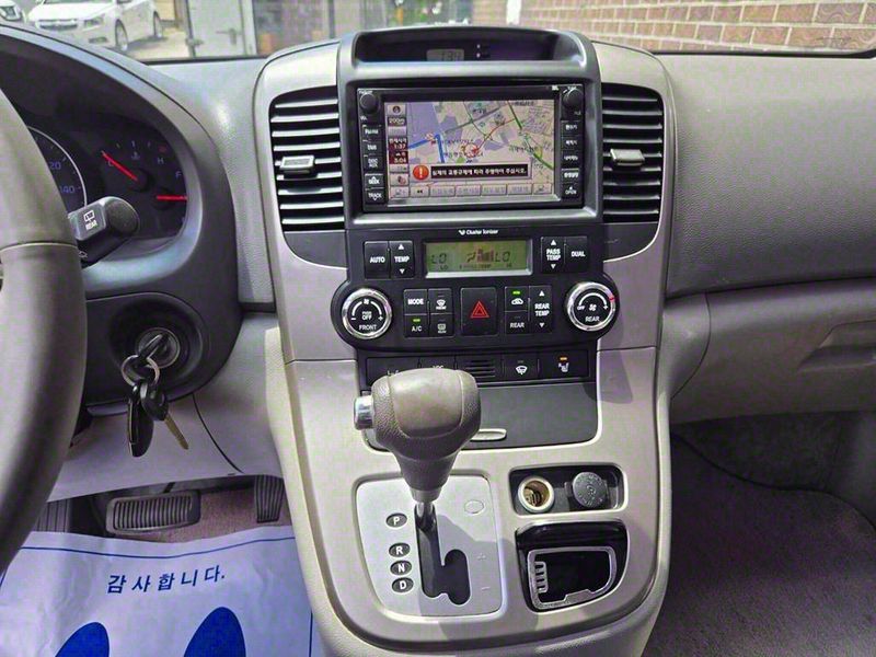 2014 Kia Carnival Grand GLX Premium photo 11