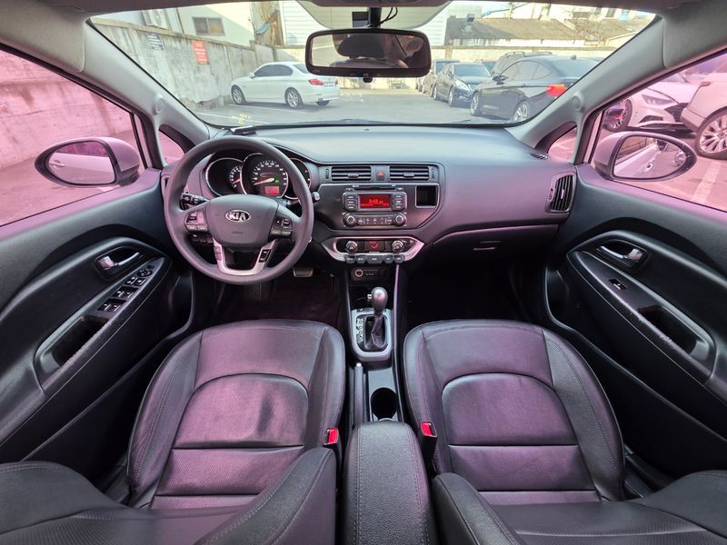 2013 Kia 올 New 프라이드 1.6 GDI Sedan Luxury photo 10