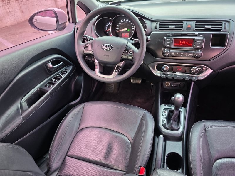 2013 Kia 올 New 프라이드 1.6 GDI Sedan Luxury photo 11
