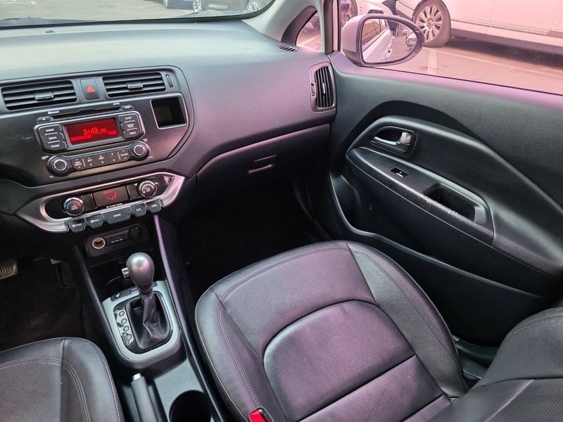 2013 Kia 올 New 프라이드 1.6 GDI Sedan Luxury photo 12