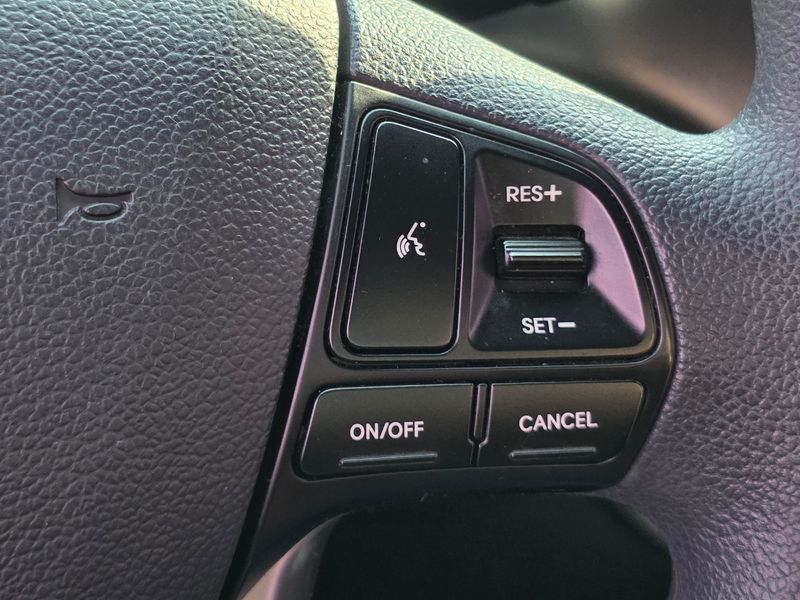 2013 Kia 올 New 프라이드 1.6 GDI Sedan Luxury photo 14