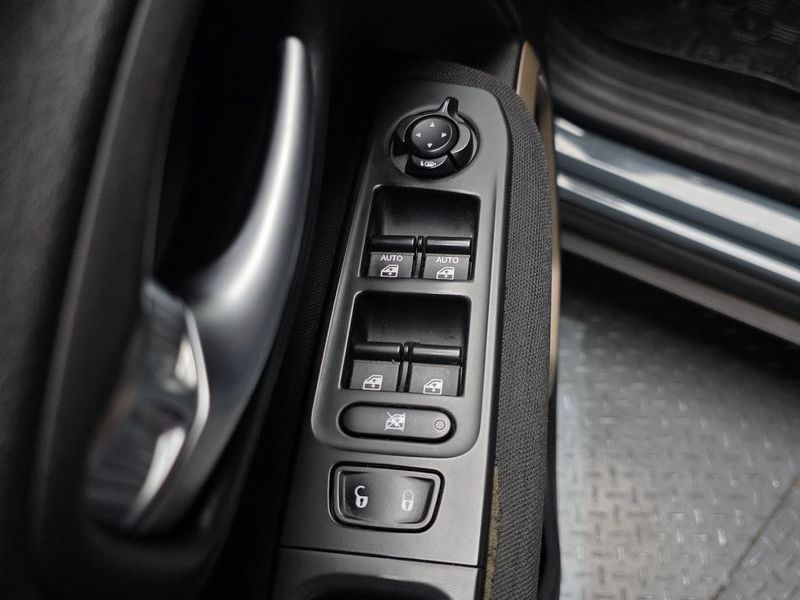 2016 Jeep Renegade 2.4 Longitude photo 14