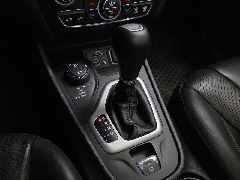 2018 Jeep Cherokee 2.2 Diesel Limited 4WD photo 9