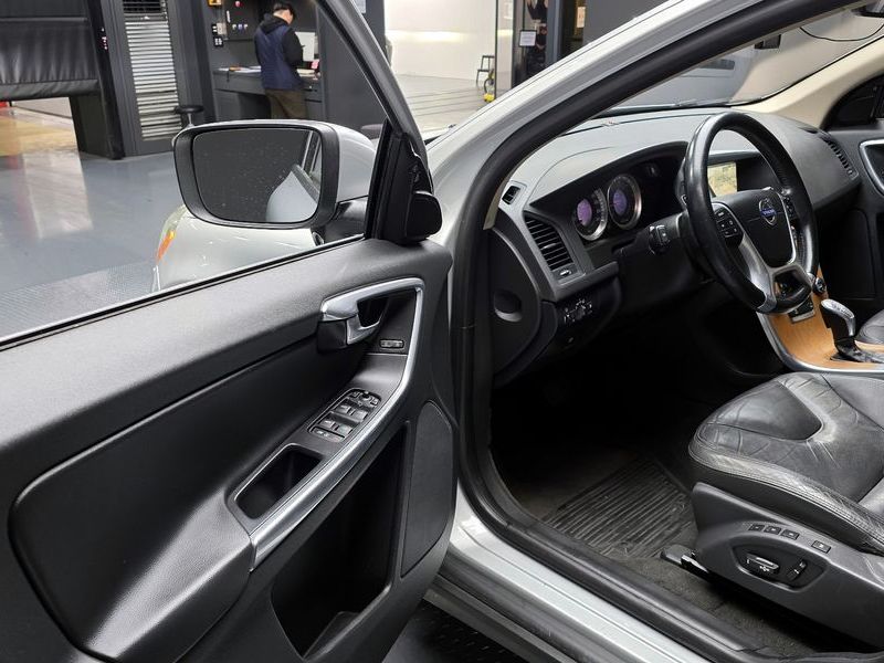 2013 Volvo XC60 D4 1st photo 11