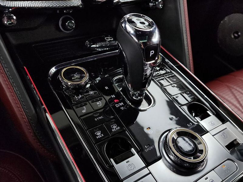 2022 Bentley Flying Spur 4.0 photo 9
