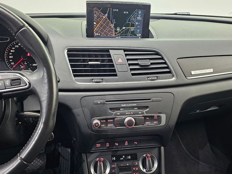 2012 Audi Q3 2.0 TDI Quattro Dynamic 8U photo 14