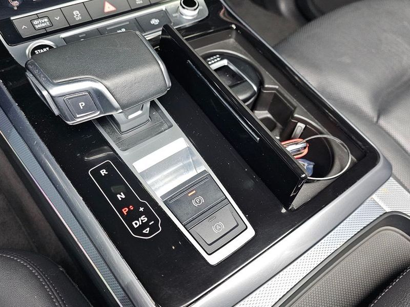 2021 Audi Q7 45 TDI Quattro photo 9