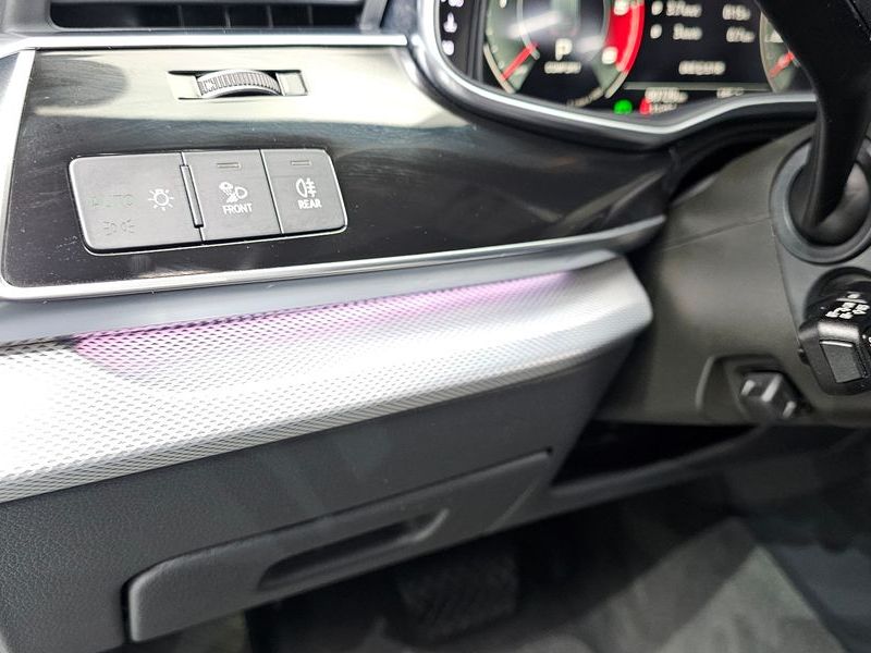 2021 Audi Q7 45 TDI Quattro photo 13