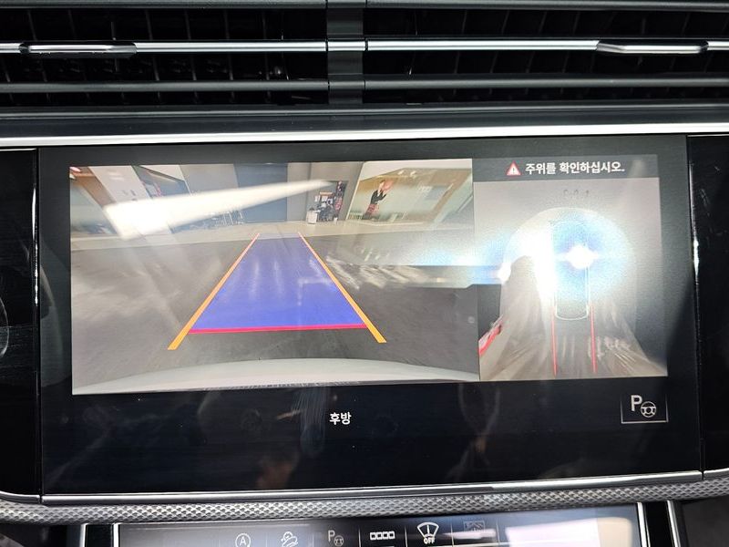 2021 Audi Q7 45 TDI Quattro photo 15