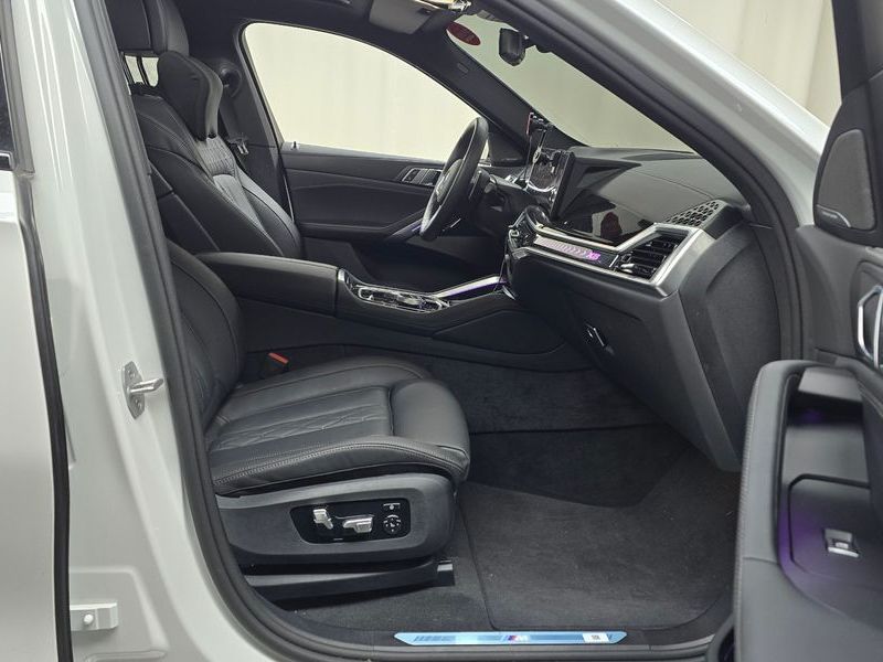 2025 BMW X6 xDrive40i M Sport photo 11