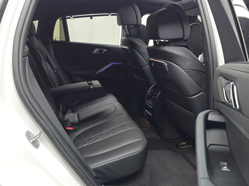 2025 BMW X6 xDrive40i M Sport photo 12