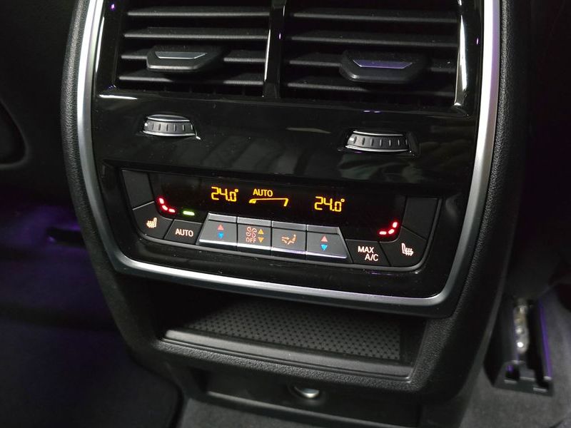 2025 BMW X6 xDrive40i M Sport photo 19