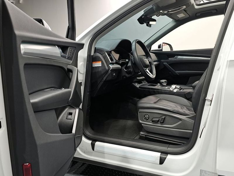 2021 Audi Q5 45 TFSI Quattro photo 10
