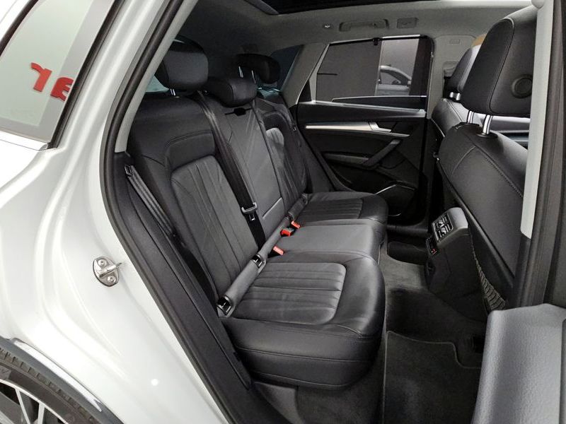 2021 Audi Q5 45 TFSI Quattro photo 12