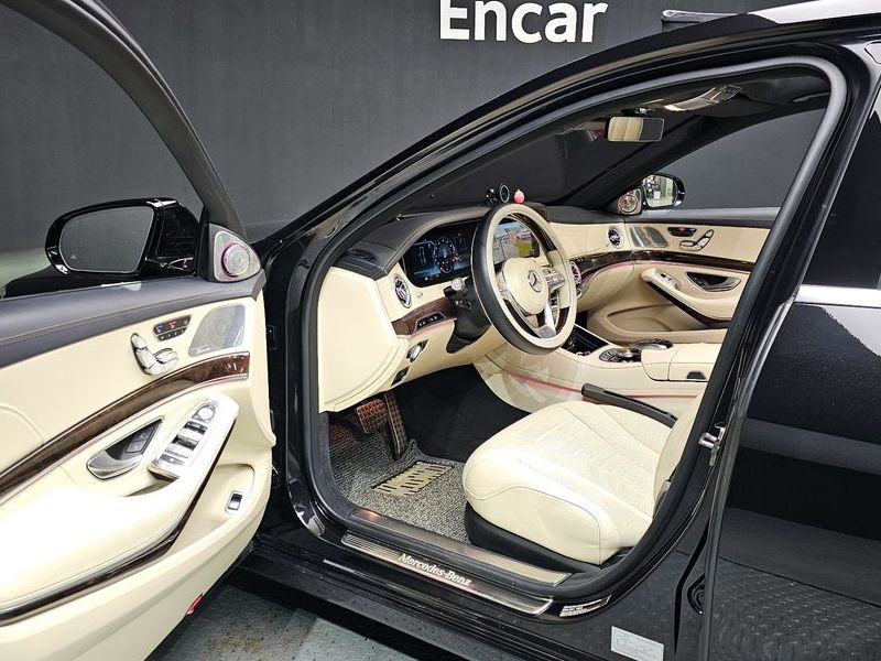 2019 Mercedes-Benz S-Class S560L 4MATIC photo 10