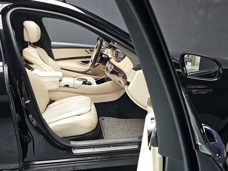 2019 Mercedes-Benz S-Class S560L 4MATIC photo 18