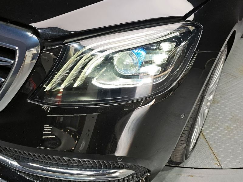 2019 Mercedes-Benz S-Class S560L 4MATIC photo 22