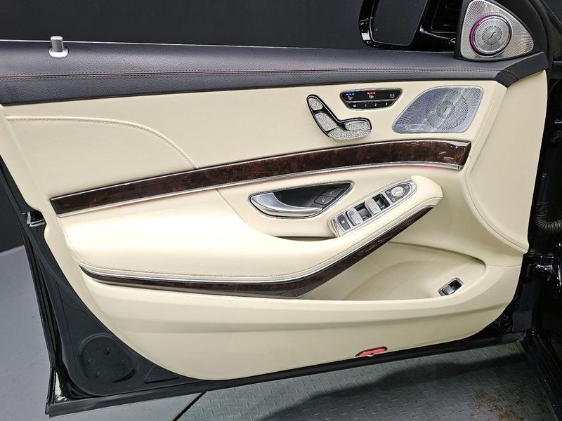 2019 Mercedes-Benz S-Class S560L 4MATIC photo 24