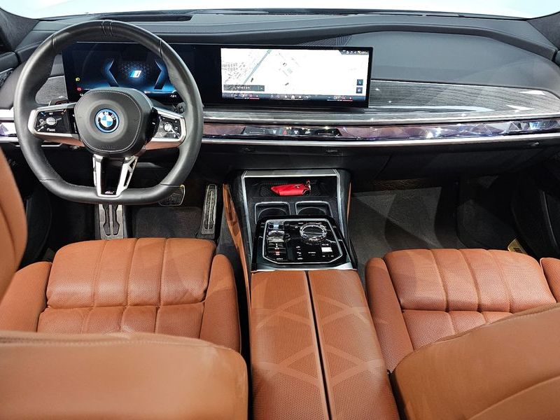 2023 BMW i7 xDrive 60 M sport photo 7
