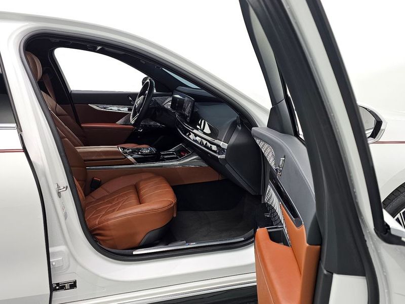 2023 BMW i7 xDrive 60 M sport photo 11